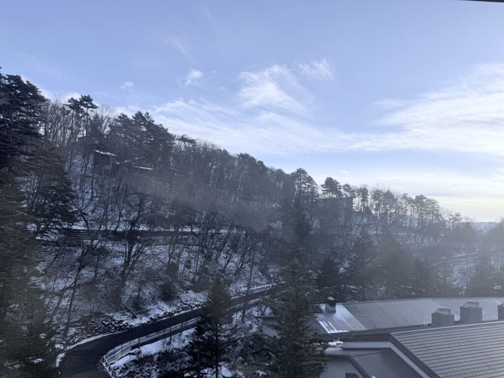 蓼科グランドホテル滝の湯のスカイコンフォートフロアから見える景色