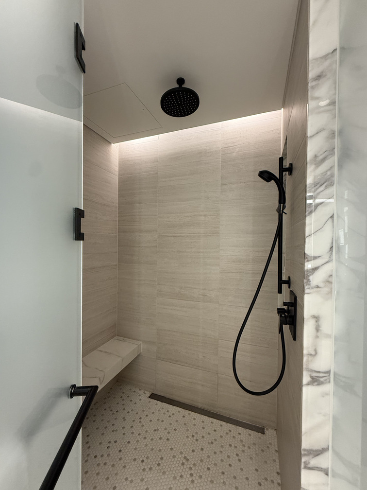 フォレストタワービジネスデラックス・ダブルクイーンのシャワールーム